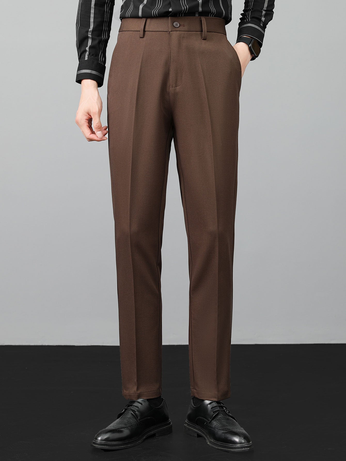 Contrast Zipper Knit Polo & Slim Fit Tapered Trousers